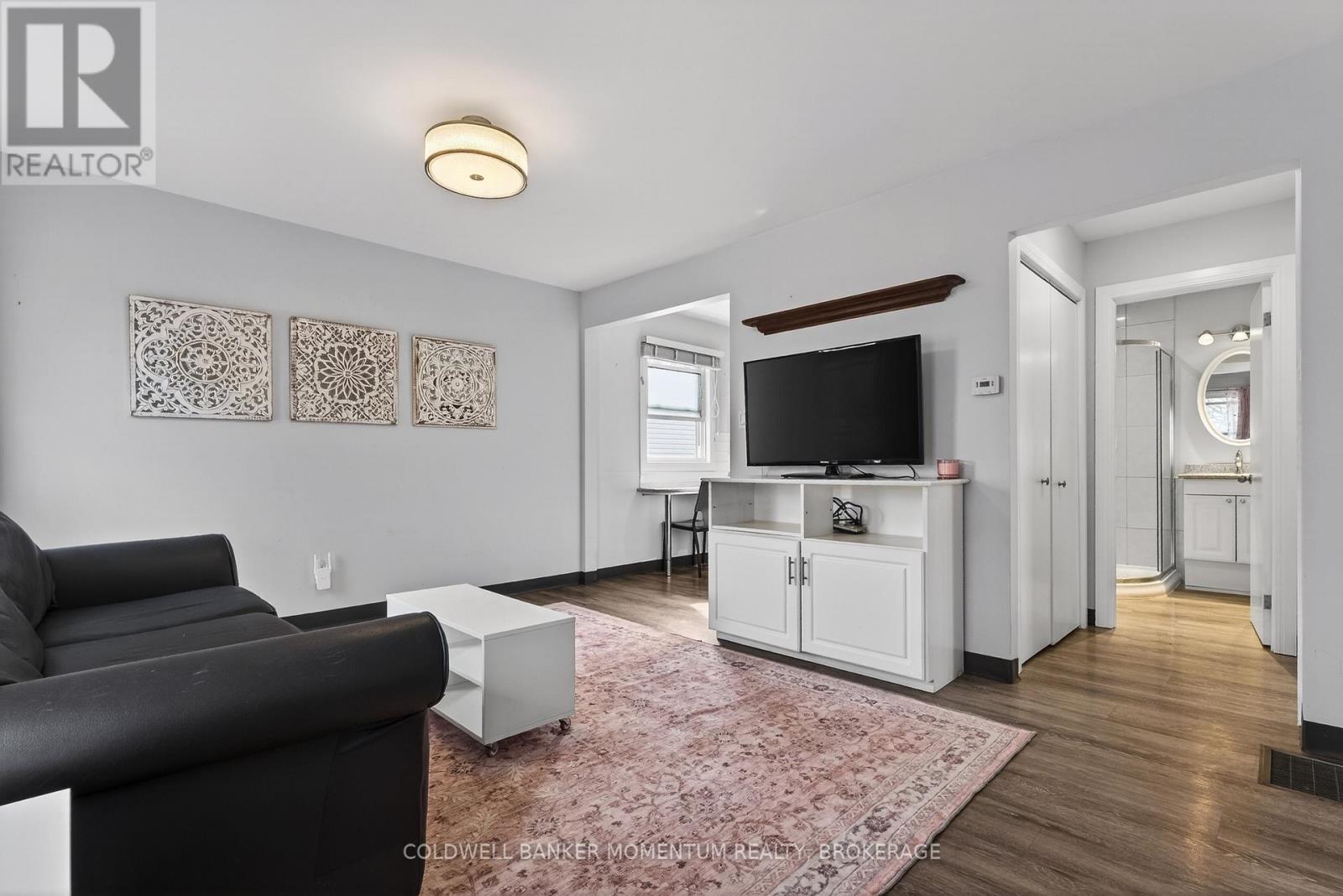 25 Coventry Street, St. Catharines, Ontario L2R 2X6 - Photo 14 - X12859178