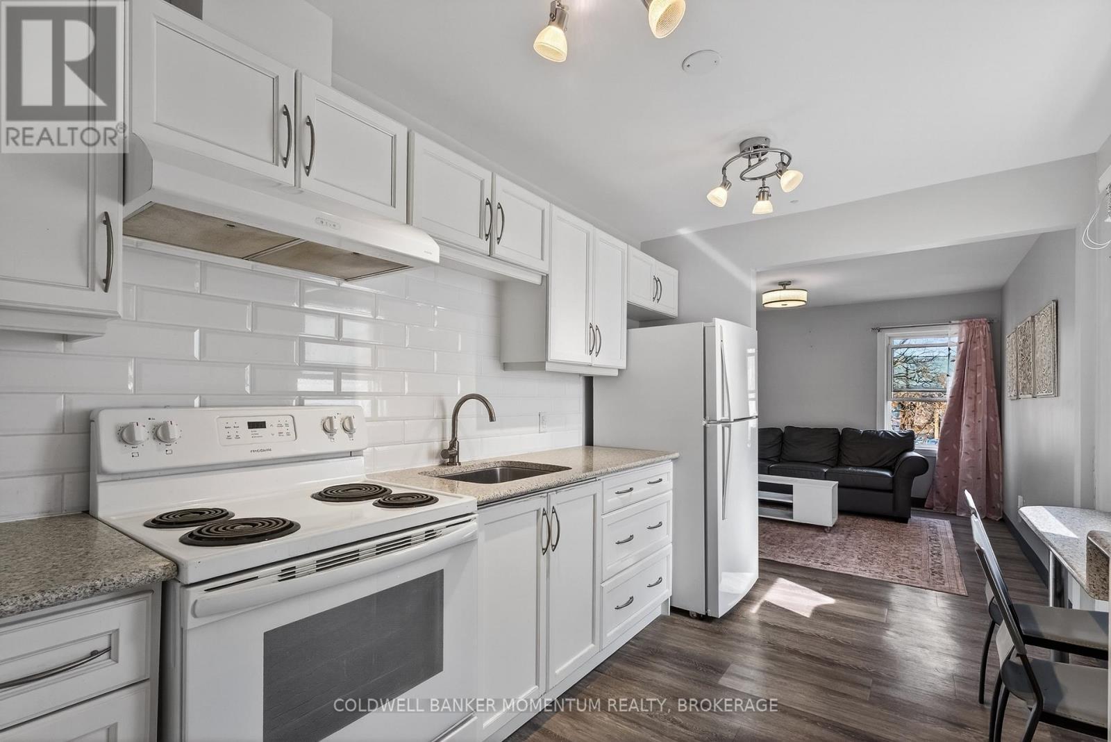 25 Coventry Street, St. Catharines, Ontario L2R 2X6 - Photo 24 - X12859178