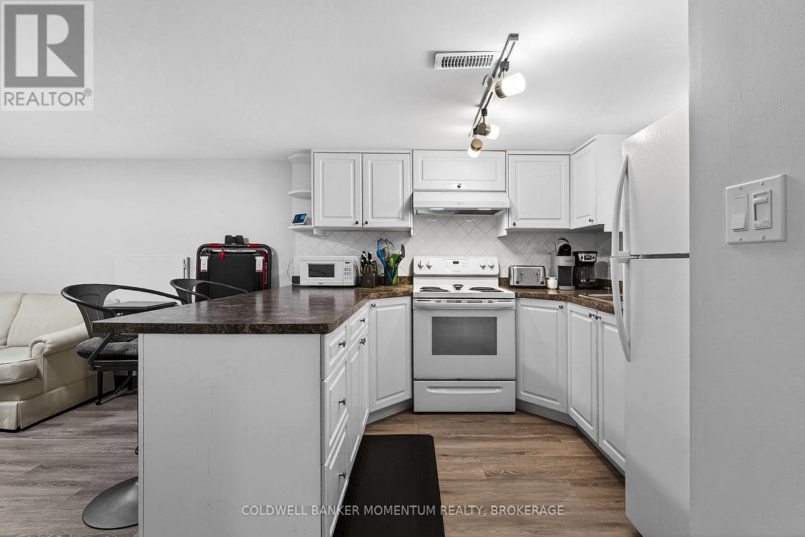 25 Coventry Street, St. Catharines, Ontario L2R 2X6 - Photo 34 - X12859178