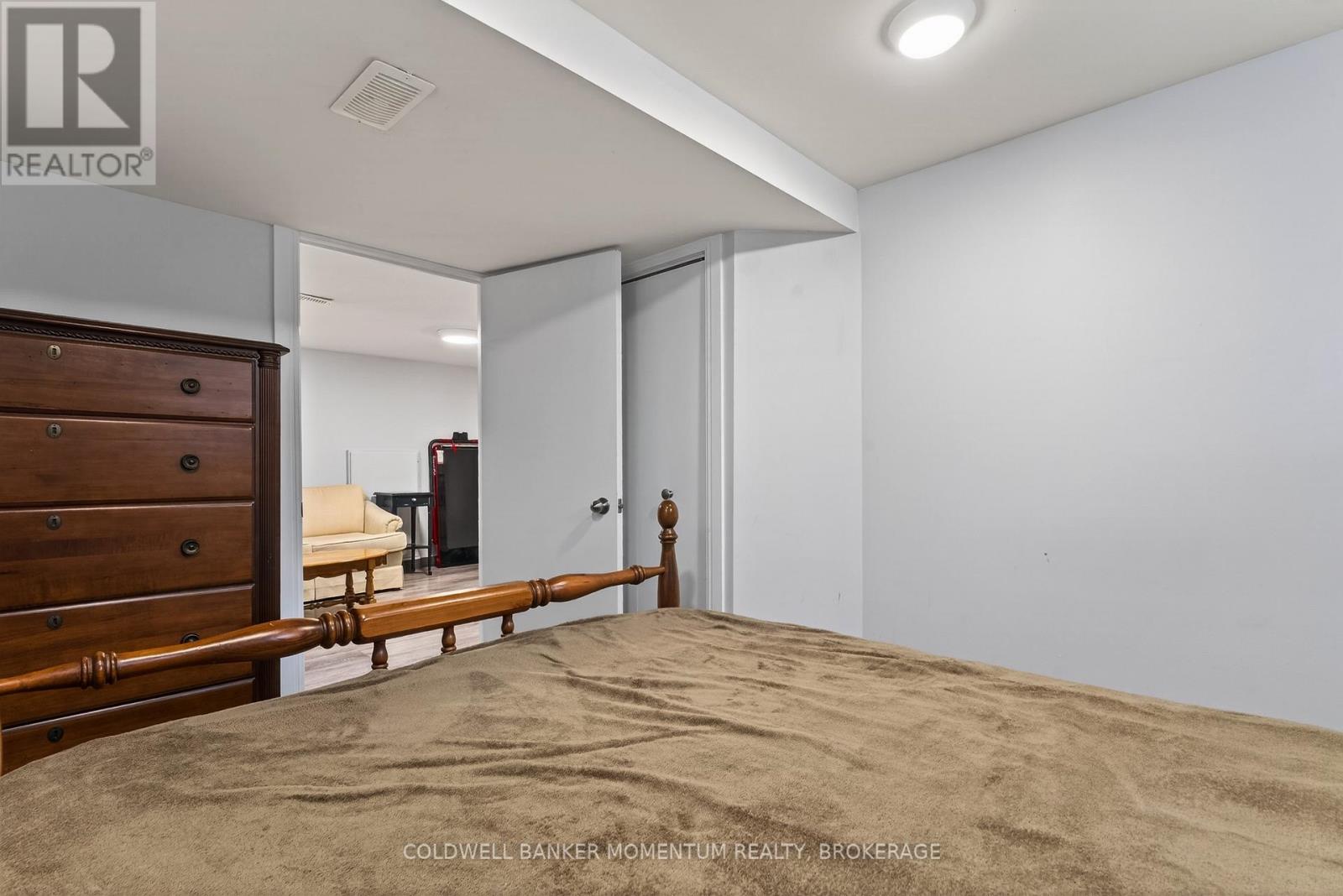 25 Coventry Street, St. Catharines, Ontario L2R 2X6 - Photo 43 - X12859178