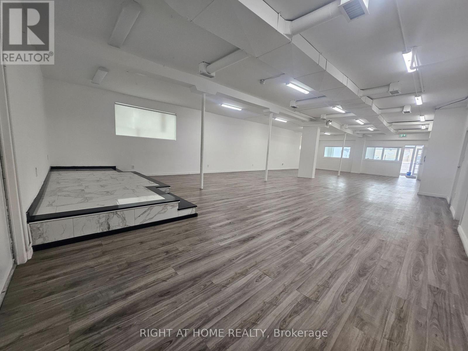 17 Barrie Street, Bradford West Gwillimbury (Bradford), Ontario  L3Z 2A1 - Photo 10 - N12859156