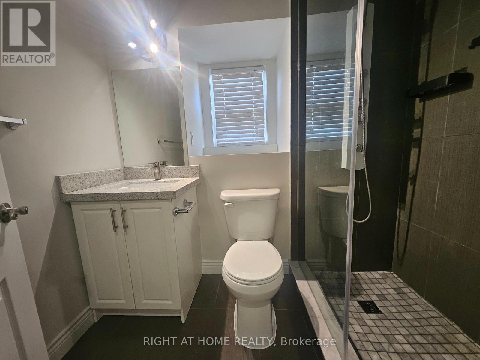 17 Barrie Street, Bradford West Gwillimbury (Bradford), Ontario  L3Z 2A1 - Photo 17 - N12859156