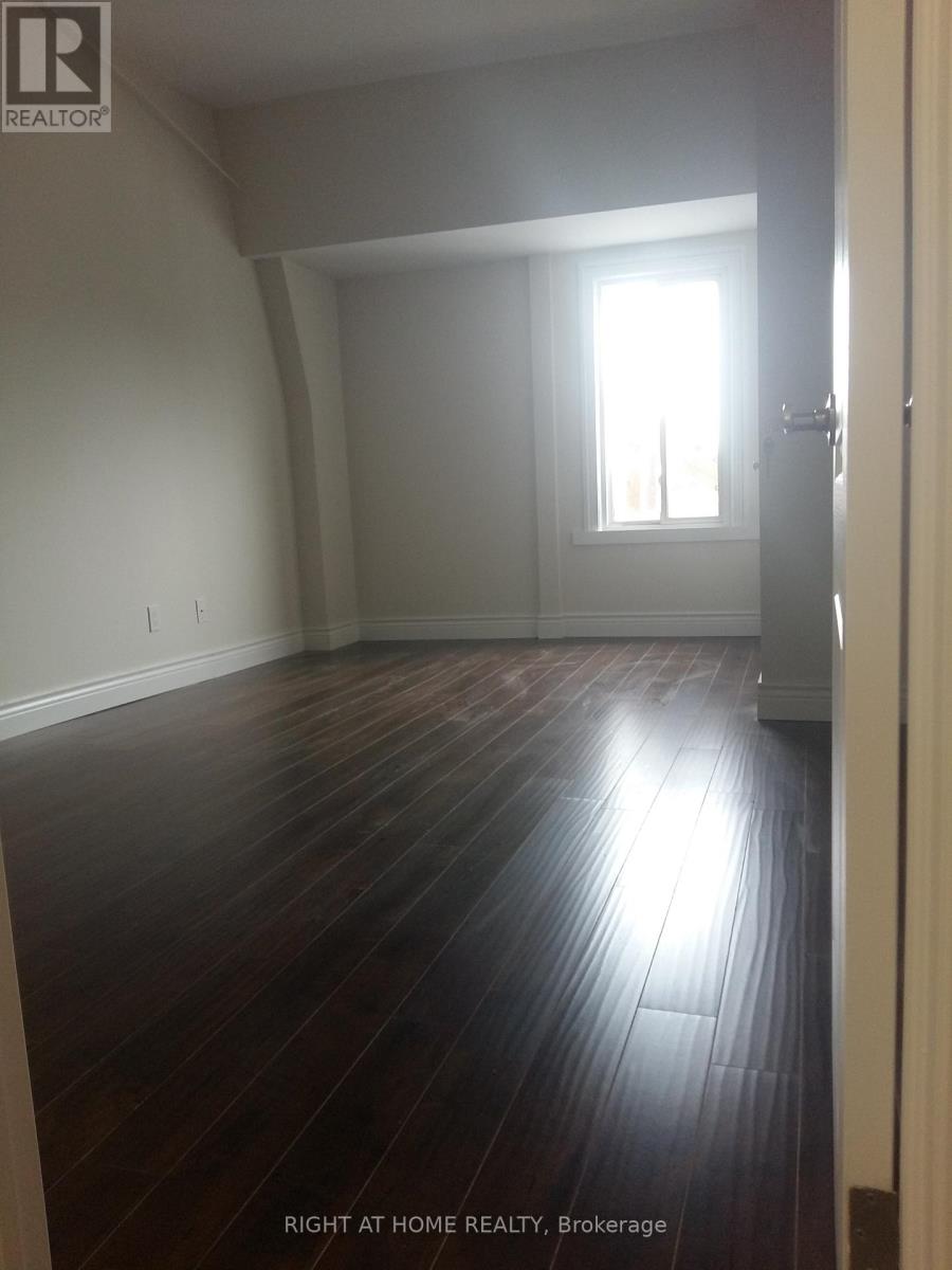 17 Barrie Street, Bradford West Gwillimbury (Bradford), Ontario  L3Z 2A1 - Photo 24 - N12859156