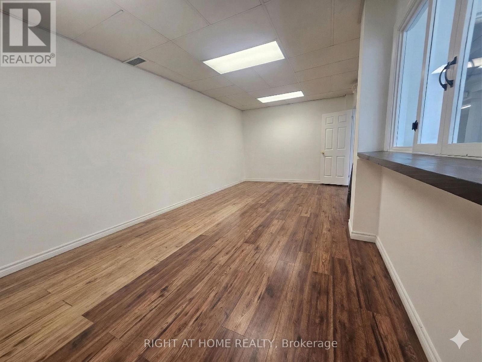 17 Barrie Street, Bradford West Gwillimbury (Bradford), Ontario  L3Z 2A1 - Photo 6 - N12859156