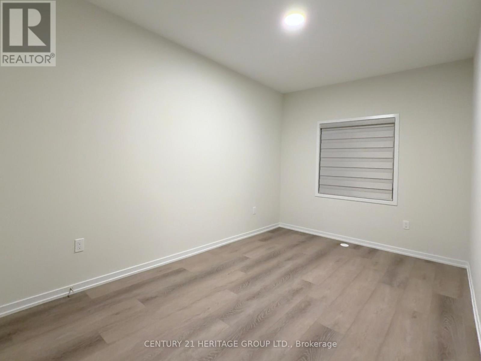 6 Helmkay Avenue, Richmond Hill, Ontario  L4E 1P4 - Photo 11 - N12859160