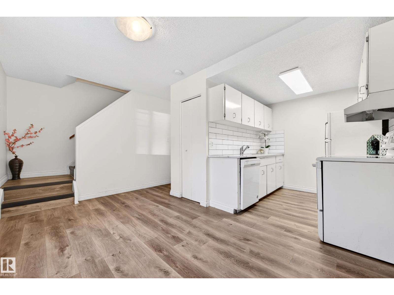 107 Woodstock Nw, Edmonton, Alberta  T5T 0H6 - Photo 13 - E4476528