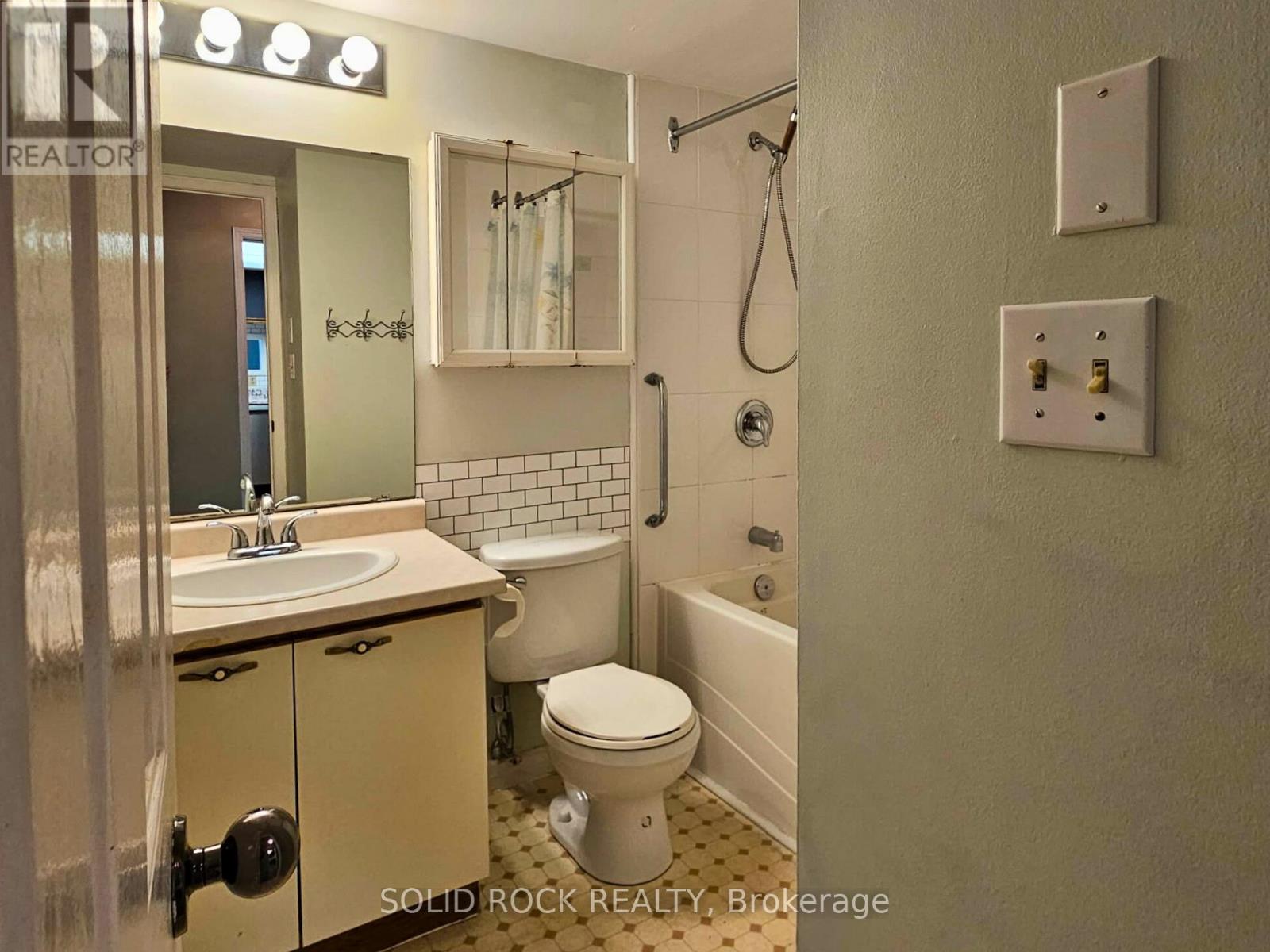 213 - 820 Laurier Boulevard, Brockville, Ontario  K6V 6Z2 - Photo 30 - X12859186