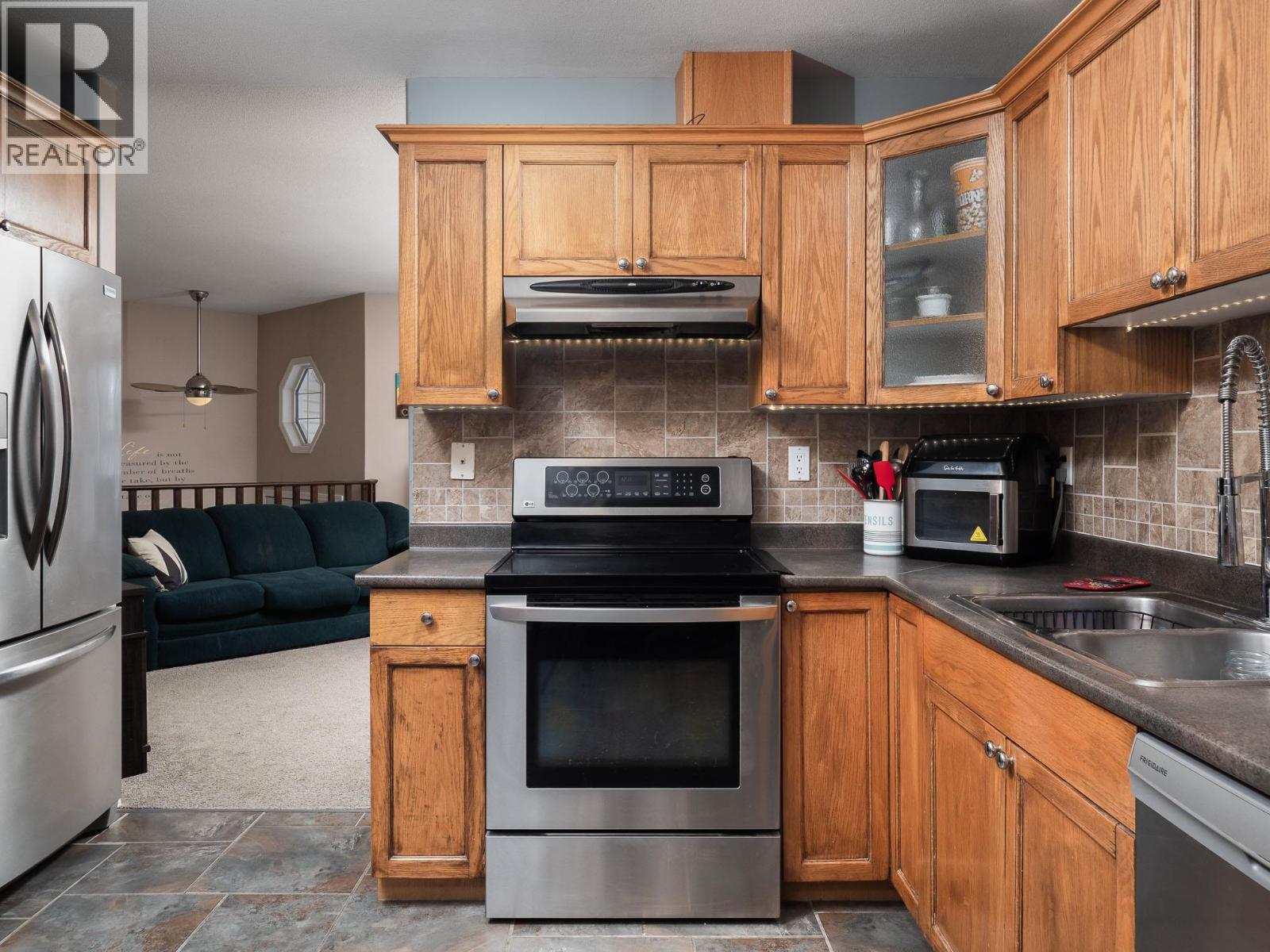 3373 Seton Crescent, Prince George, British Columbia  V2K 4X7 - Photo 10 - R3091158