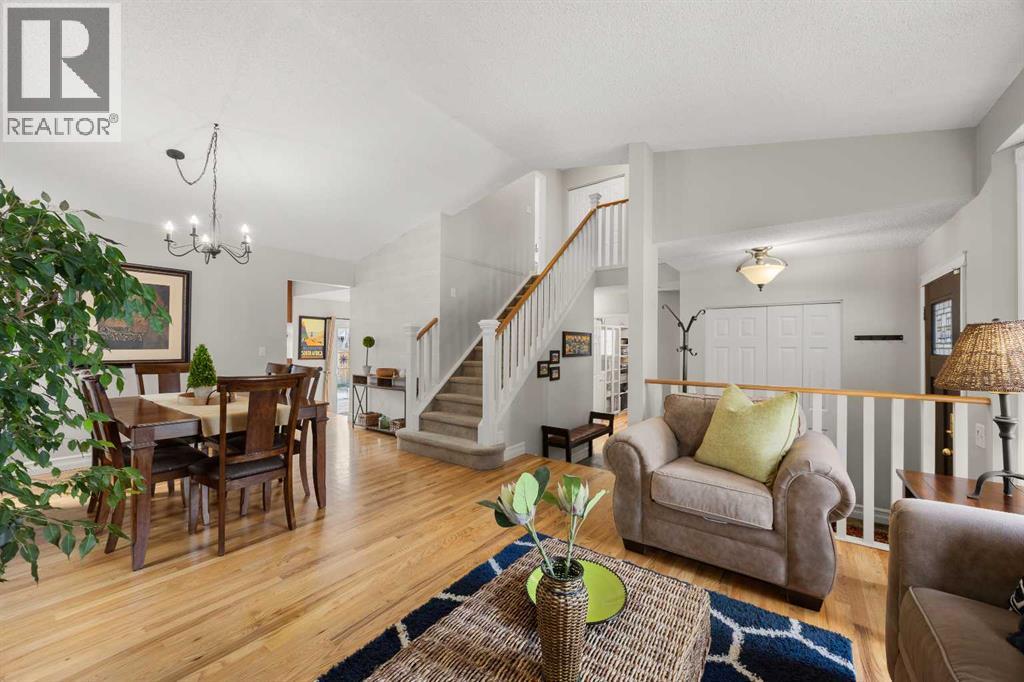 98 Sunvista Close Se, Calgary, Alberta  T2X 2S2 - Photo 4 - A2290374