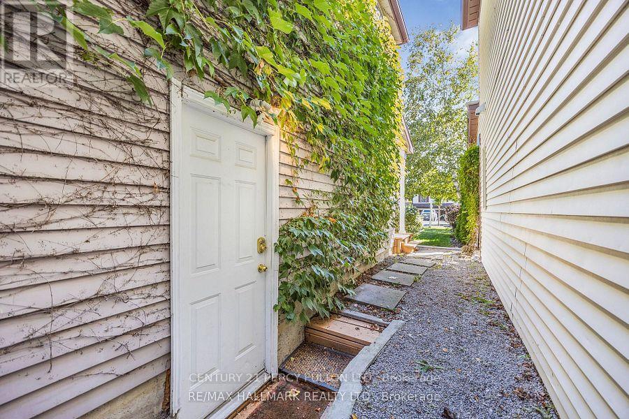 Basement - 40 Lillooet Crescent, Richmond Hill (North Richvale), Ontario  L4C 5A7 - Photo 2 - N12859192
