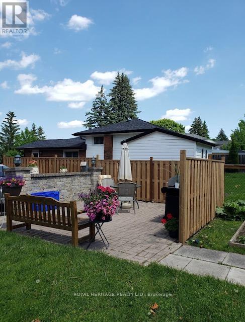 273 Maxwell Avenue W, Peterborough, Ontario K9J 1B4 - Photo 3 - X12603614