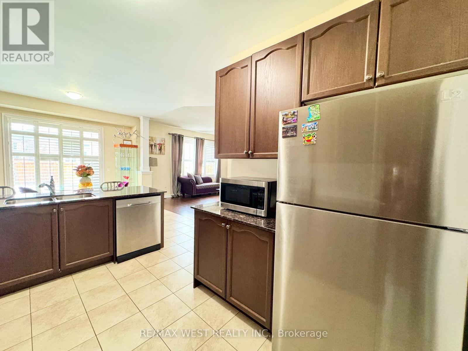 24 Maple Cider Street, Caledon, Ontario  L7C 4B8 - Photo 17 - W12859210