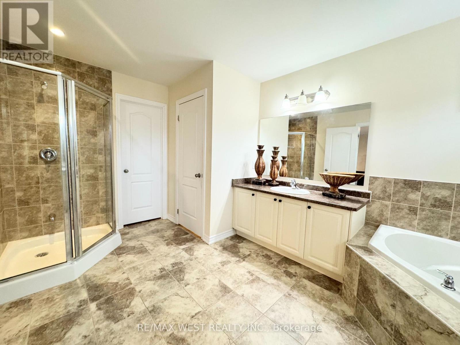 24 Maple Cider Street, Caledon, Ontario  L7C 4B8 - Photo 27 - W12859210