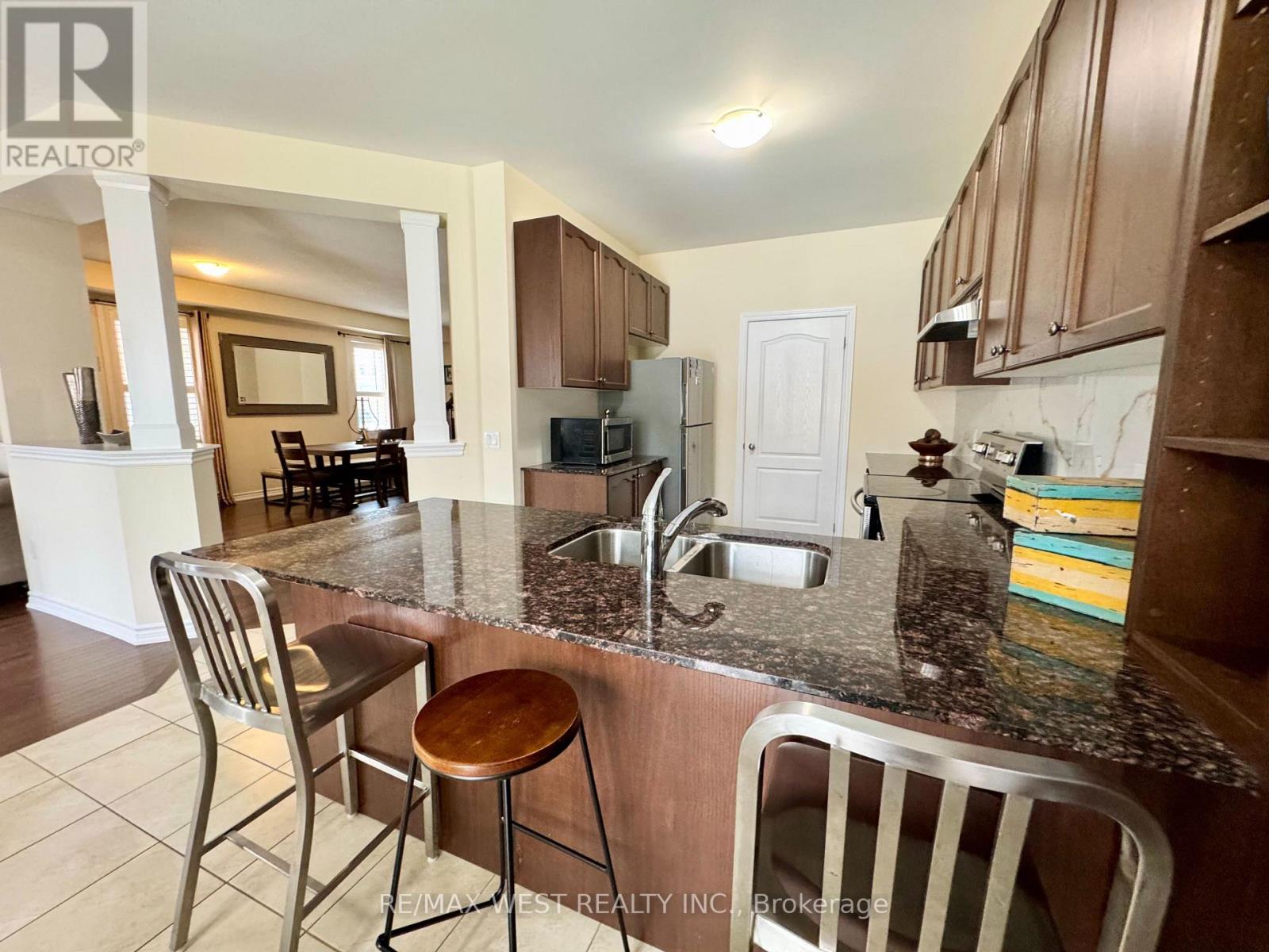 24 Maple Cider Street, Caledon, Ontario  L7C 4B8 - Photo 14 - W12859210