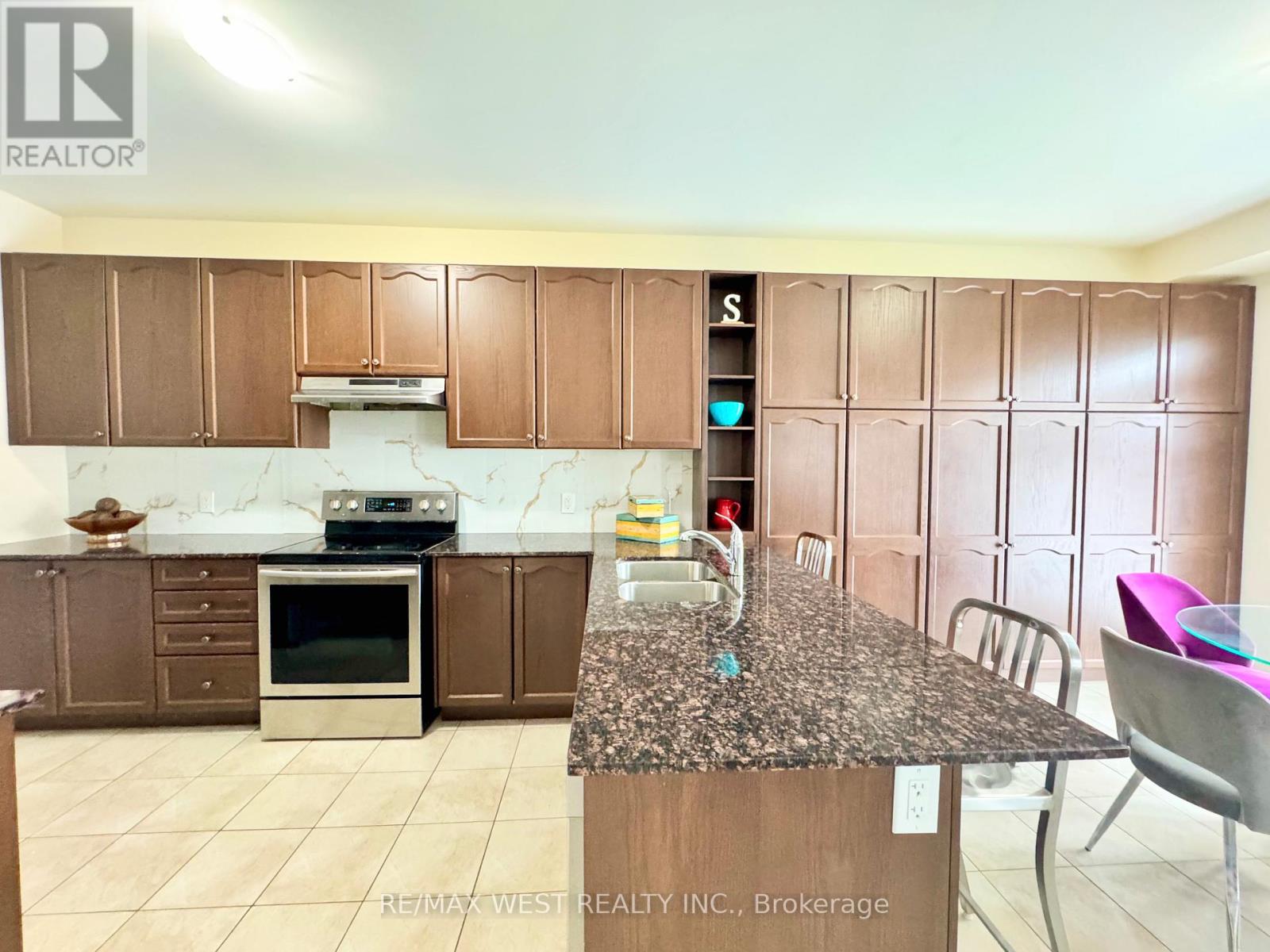 24 Maple Cider Street, Caledon, Ontario  L7C 4B8 - Photo 15 - W12859210