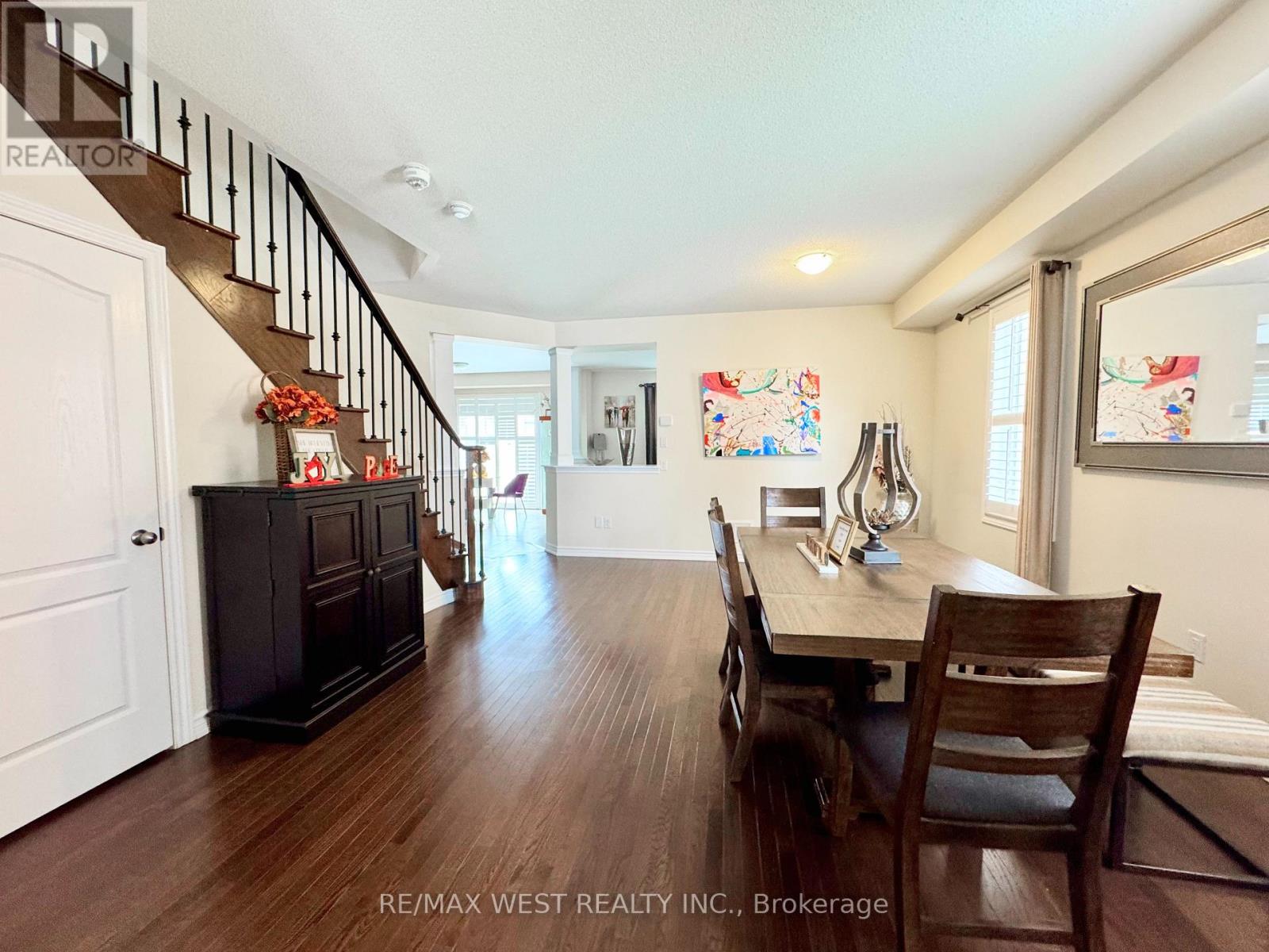 24 Maple Cider Street, Caledon, Ontario  L7C 4B8 - Photo 5 - W12859210