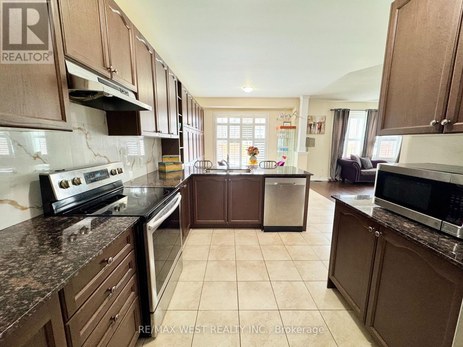 24 Maple Cider Street, Caledon, Ontario  L7C 4B8 - Photo 16 - W12859210