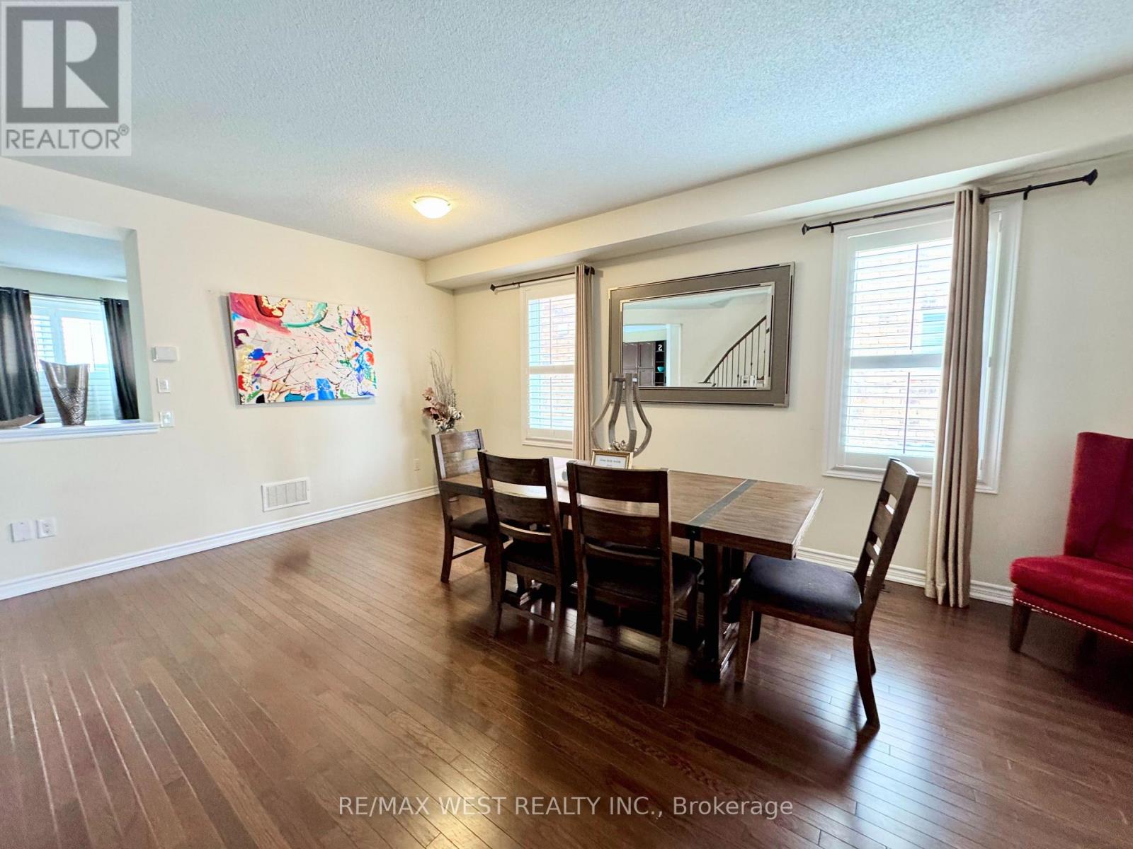 24 Maple Cider Street, Caledon, Ontario  L7C 4B8 - Photo 6 - W12859210