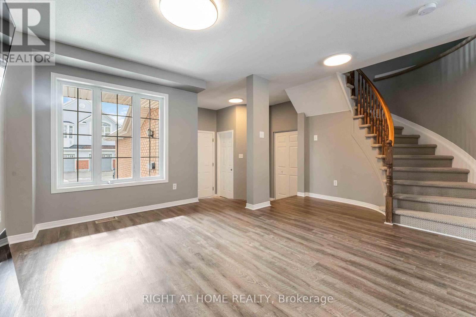 123 Kinross Private, Ottawa, Ontario  K2K 3P9 - Photo 10 - X12859242