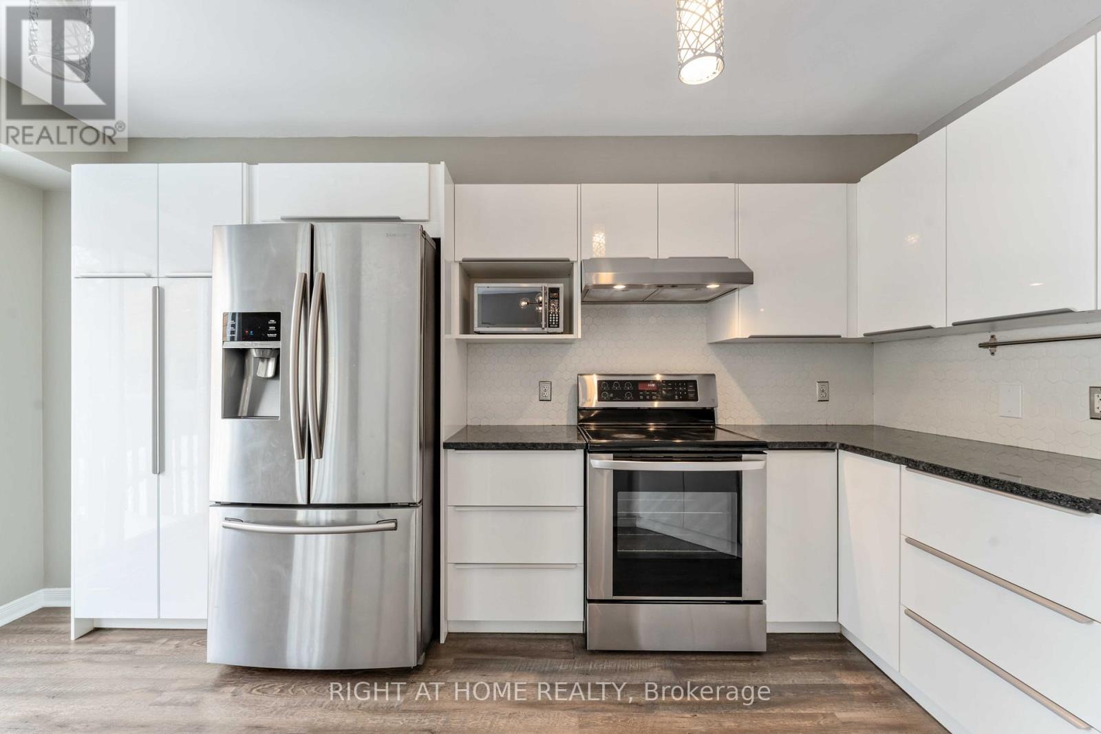 123 Kinross Private, Ottawa, Ontario  K2K 3P9 - Photo 13 - X12859242