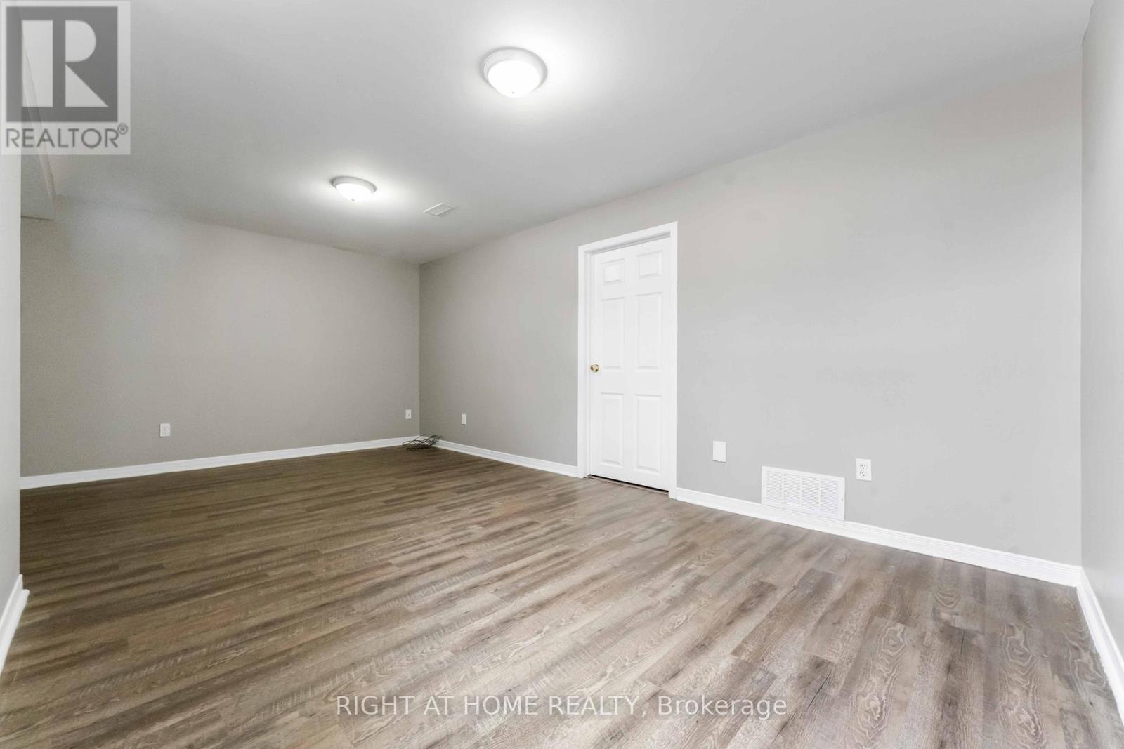 123 Kinross Private, Ottawa, Ontario  K2K 3P9 - Photo 32 - X12859242