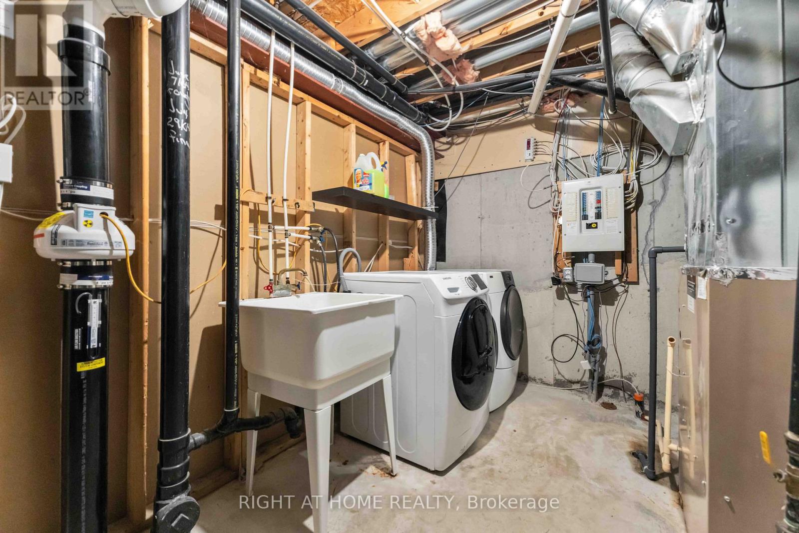 123 Kinross Private, Ottawa, Ontario  K2K 3P9 - Photo 33 - X12859242