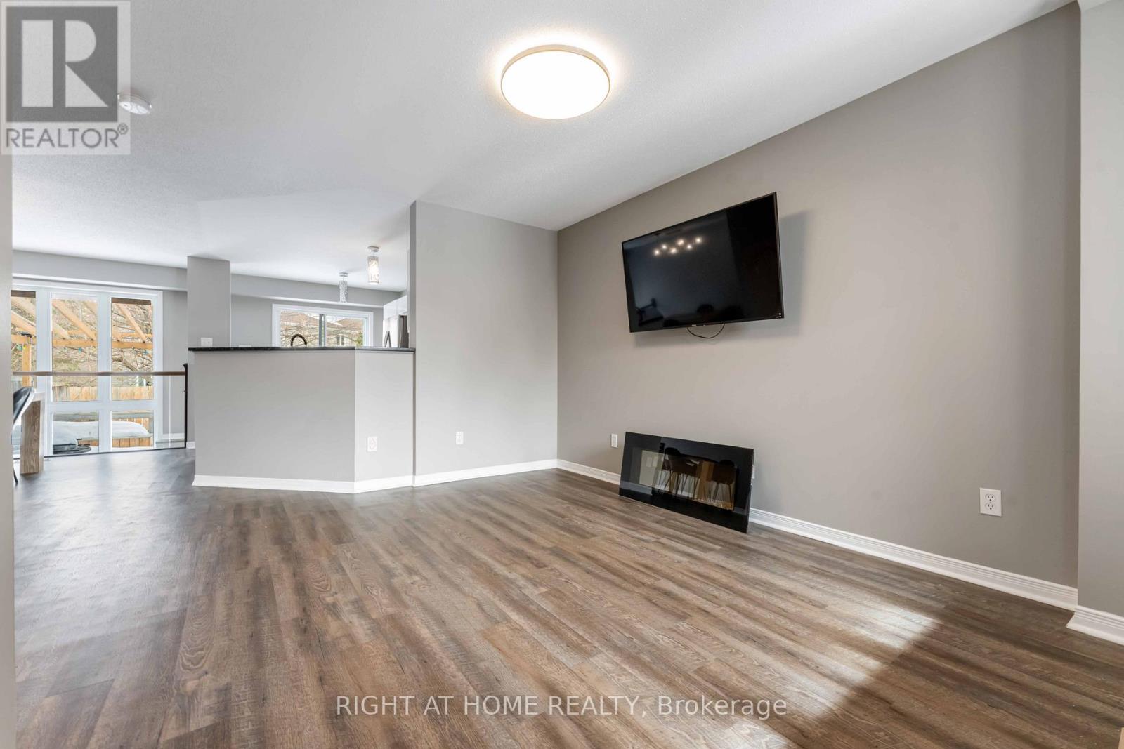 123 Kinross Private, Ottawa, Ontario  K2K 3P9 - Photo 6 - X12859242