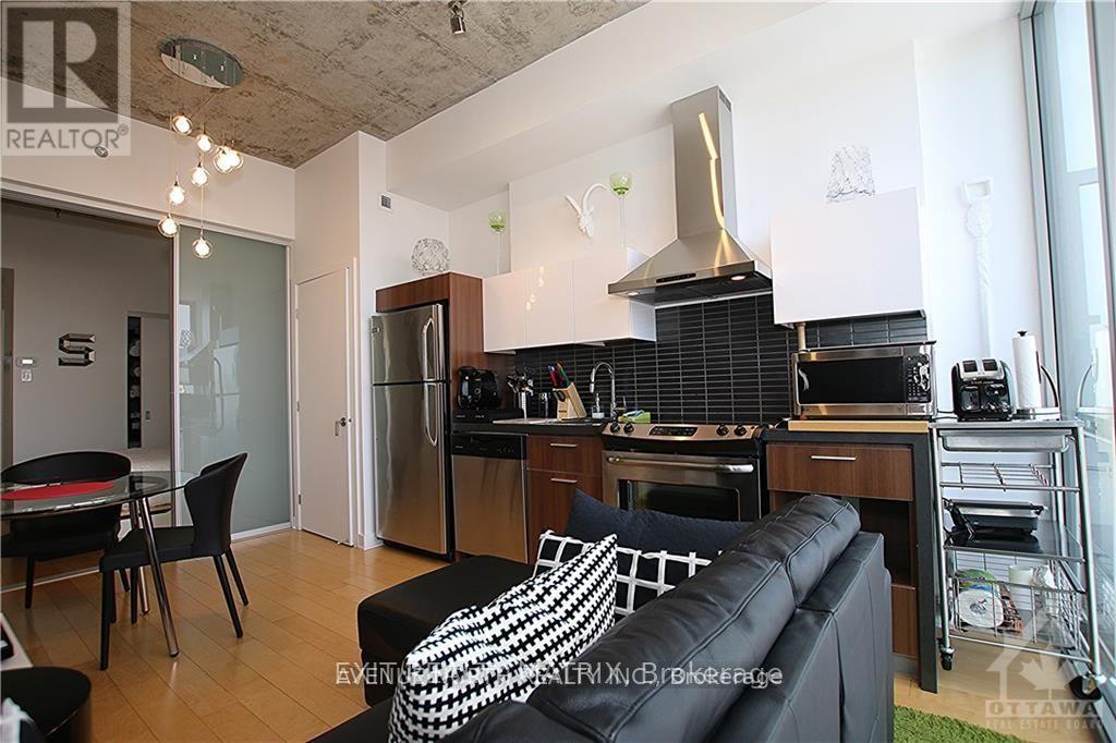 938 - 340 Mcleod Street, Ottawa, Ontario  K2P 1A9 - Photo 7 - X12859250