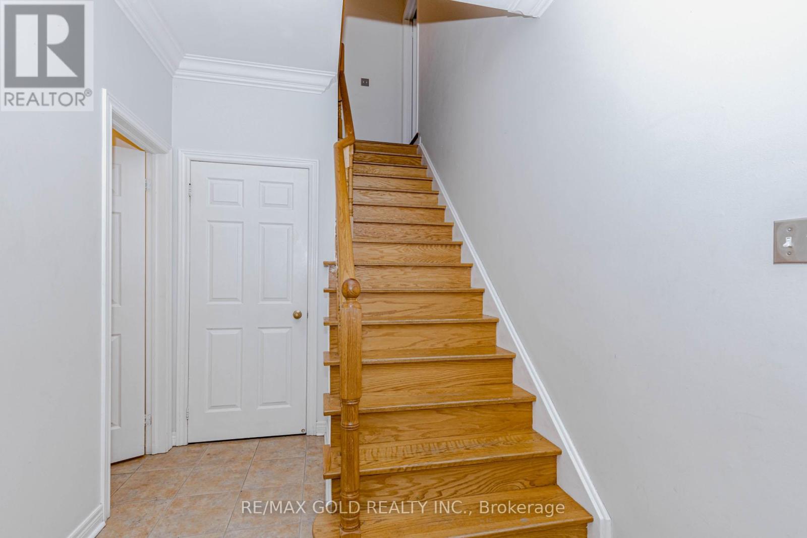 64 Mossgrove Crescent, Brampton, Ontario  L7A 3E6 - Photo 17 - W12856634