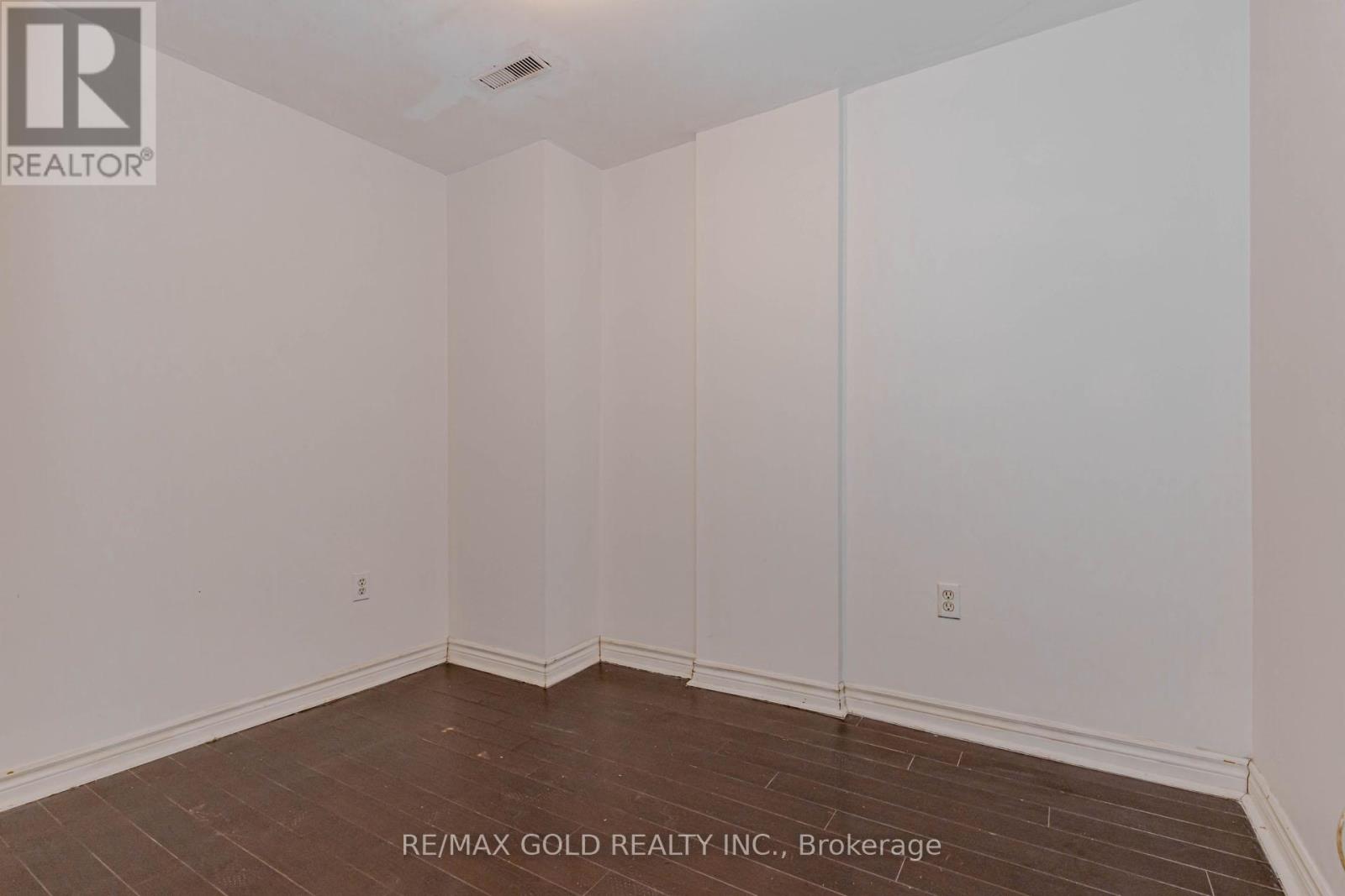 64 Mossgrove Crescent, Brampton, Ontario  L7A 3E6 - Photo 40 - W12856634