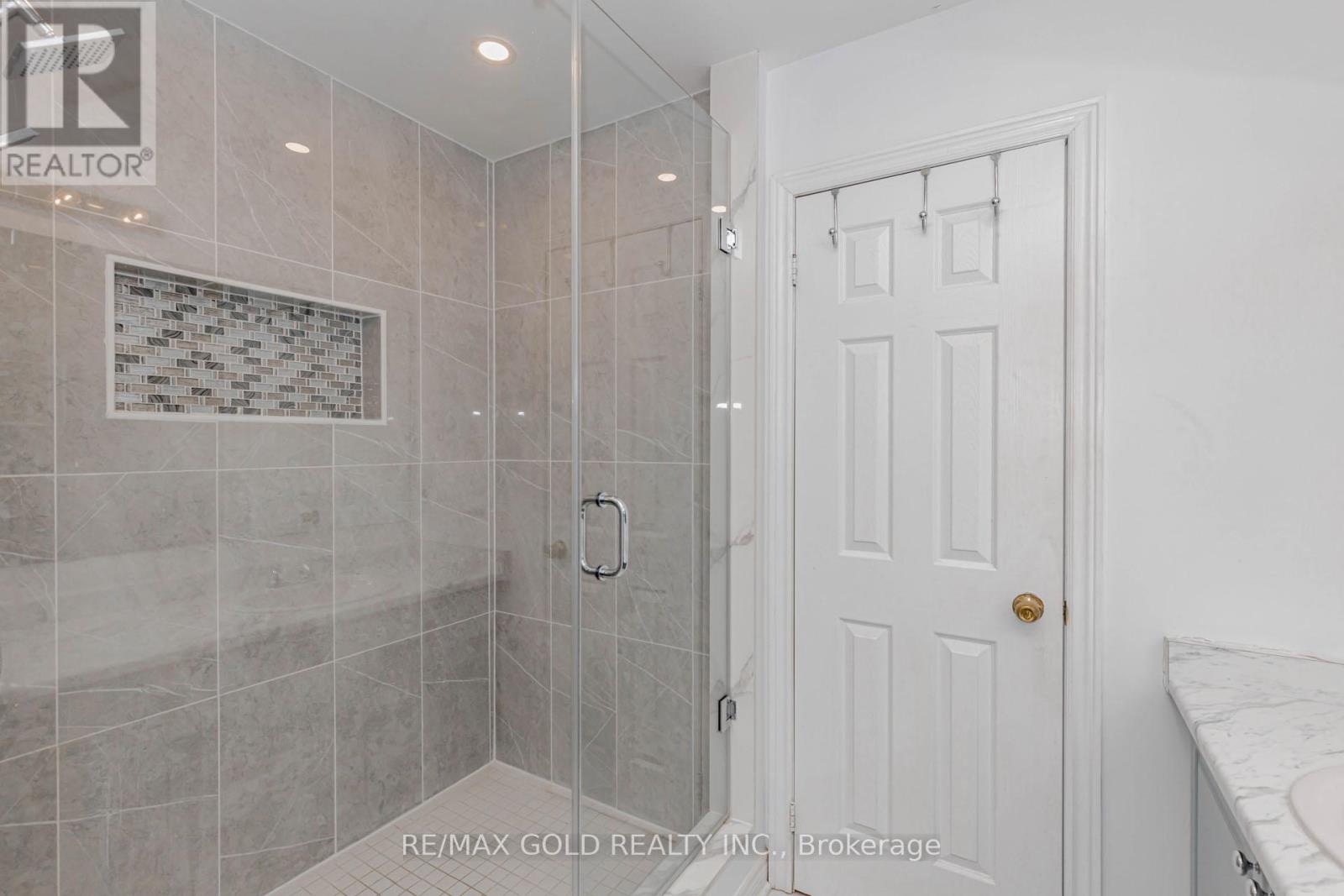 64 Mossgrove Crescent, Brampton, Ontario  L7A 3E6 - Photo 25 - W12856634