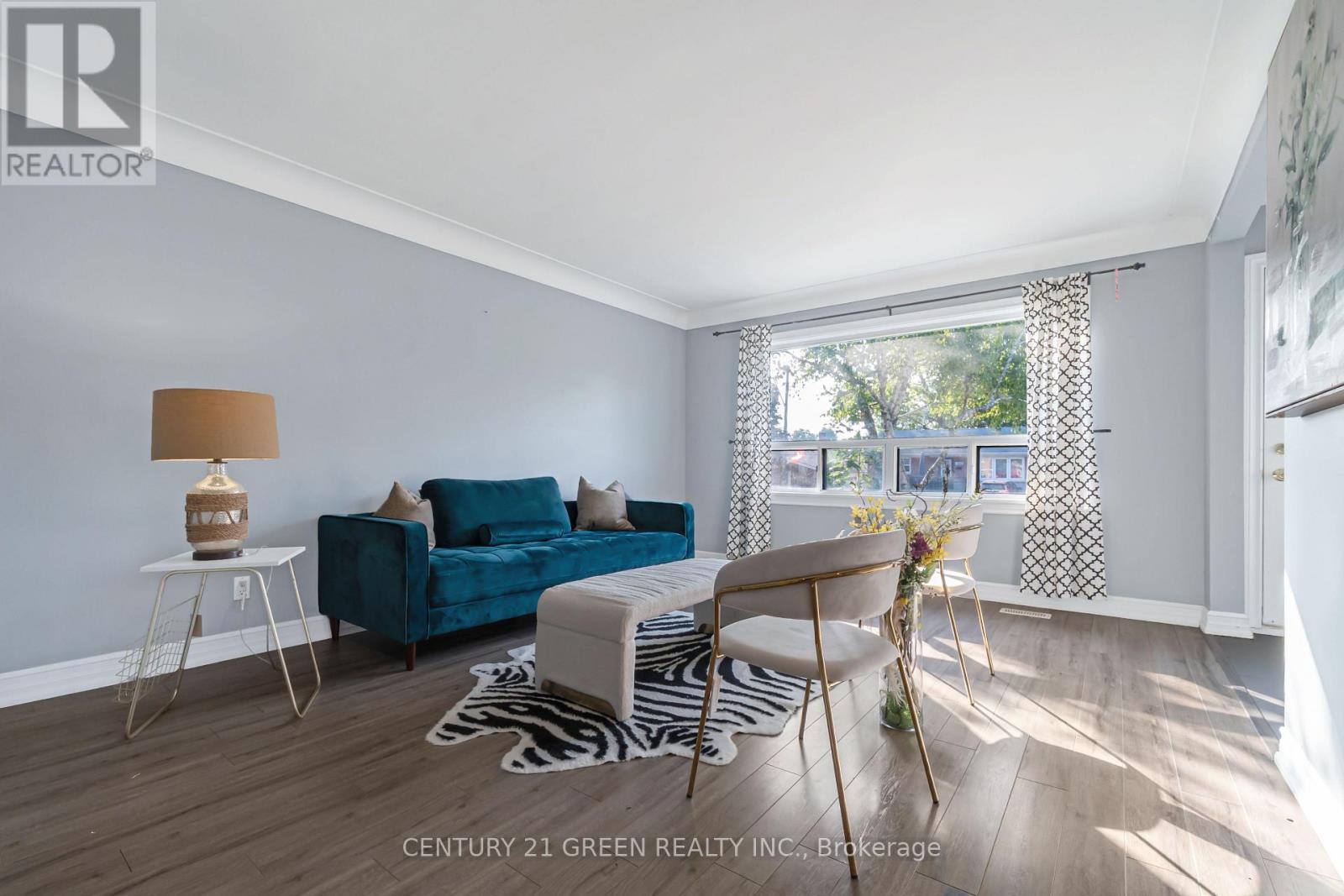 1303 Bunnell Drive, Burlington (Mountainside), Ontario  L7P 2E2 - Photo 5 - W12785134