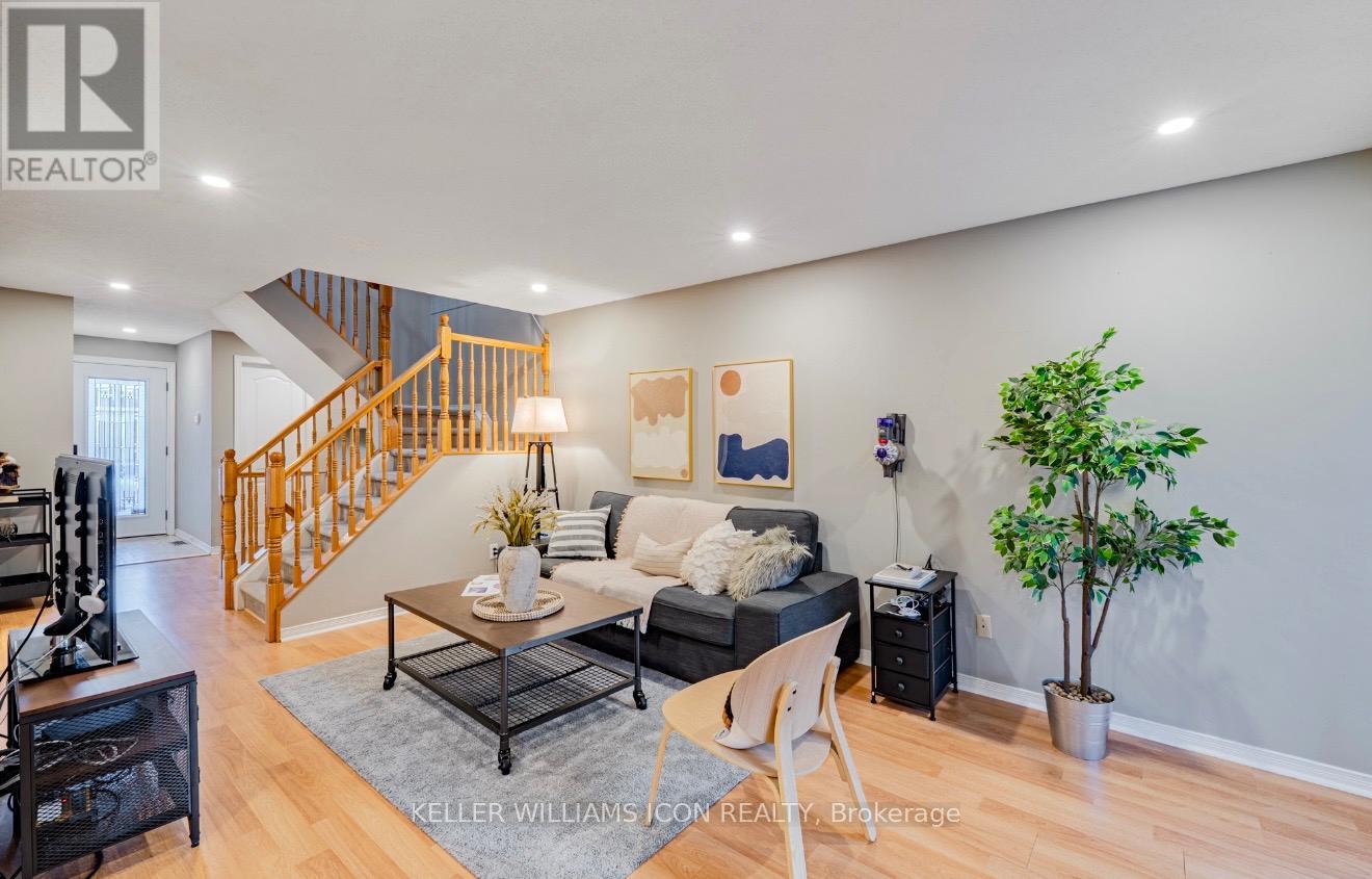 83 Wrenwood Crescent, Ottawa, Ontario  K2G 5V5 - Photo 8 - X12782154