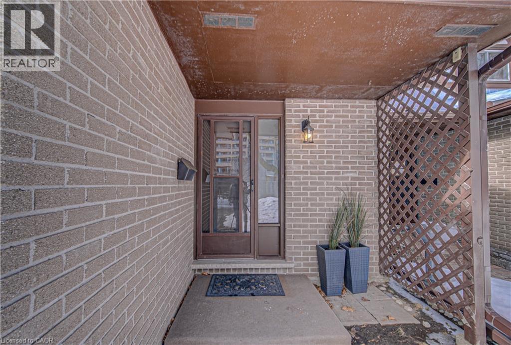 46 Cedarwoods Crescent Unit# 6, Kitchener, Ontario  N2C 2L7 - Photo 2 - 40810275