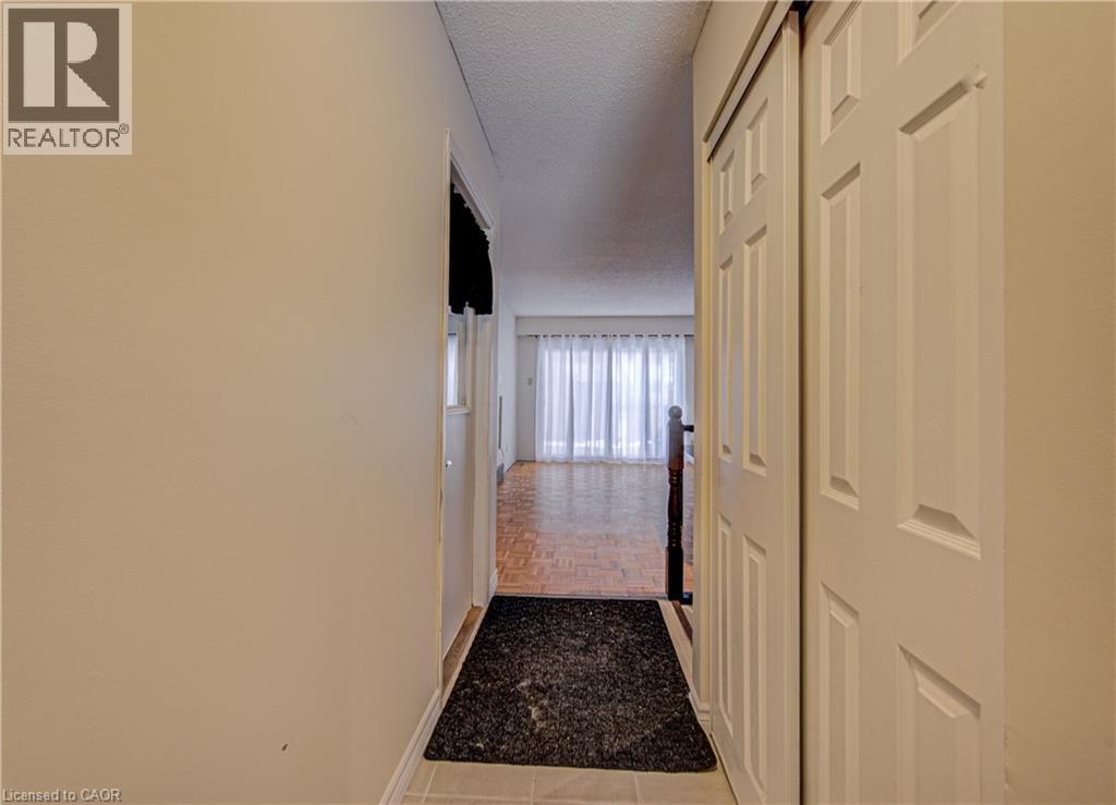 46 Cedarwoods Crescent Unit# 6, Kitchener, Ontario  N2C 2L7 - Photo 3 - 40810275