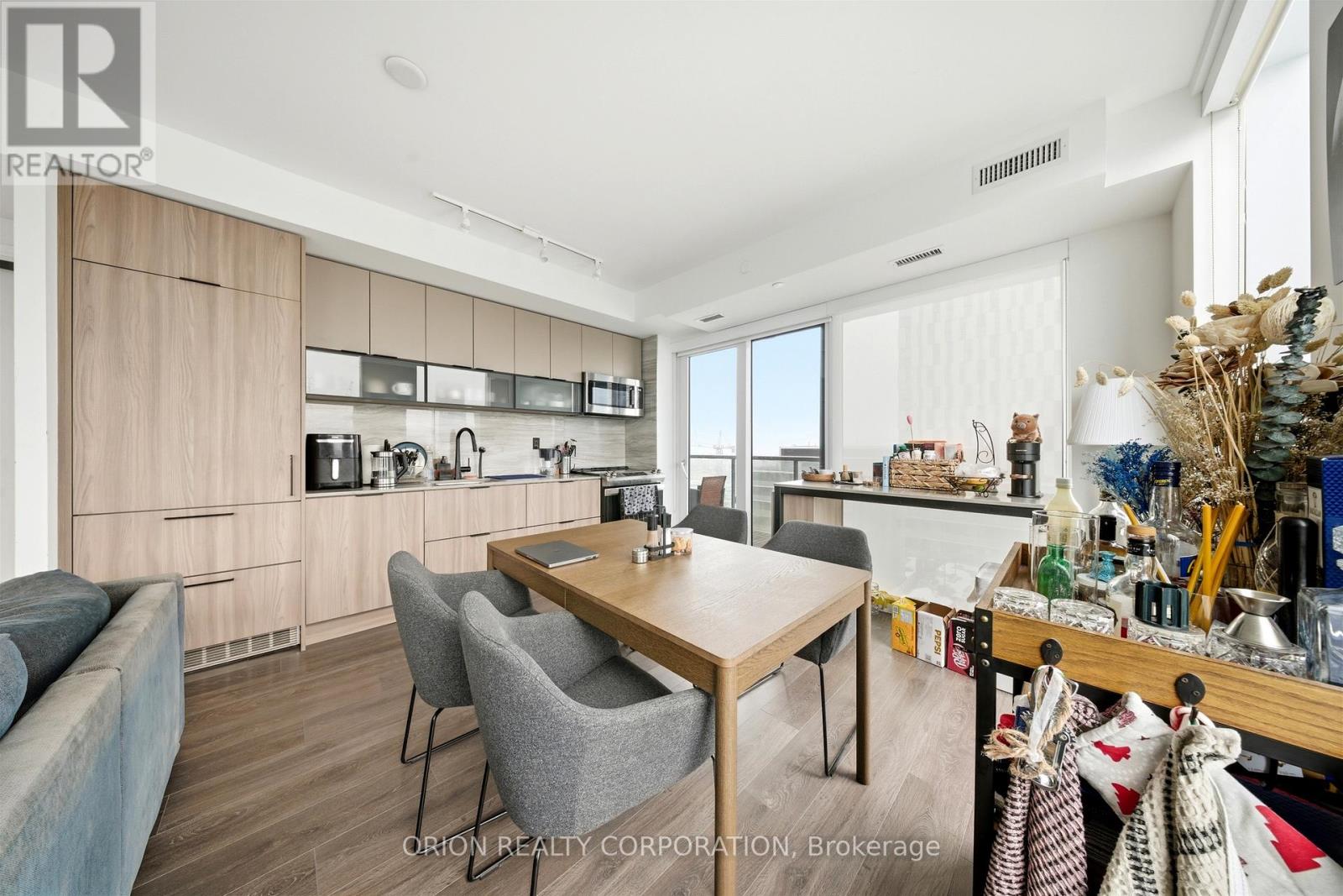 N1102 - 35 Rolling Mills Road N, Toronto, Ontario  M5A 0V6 - Photo 3 - C12859256