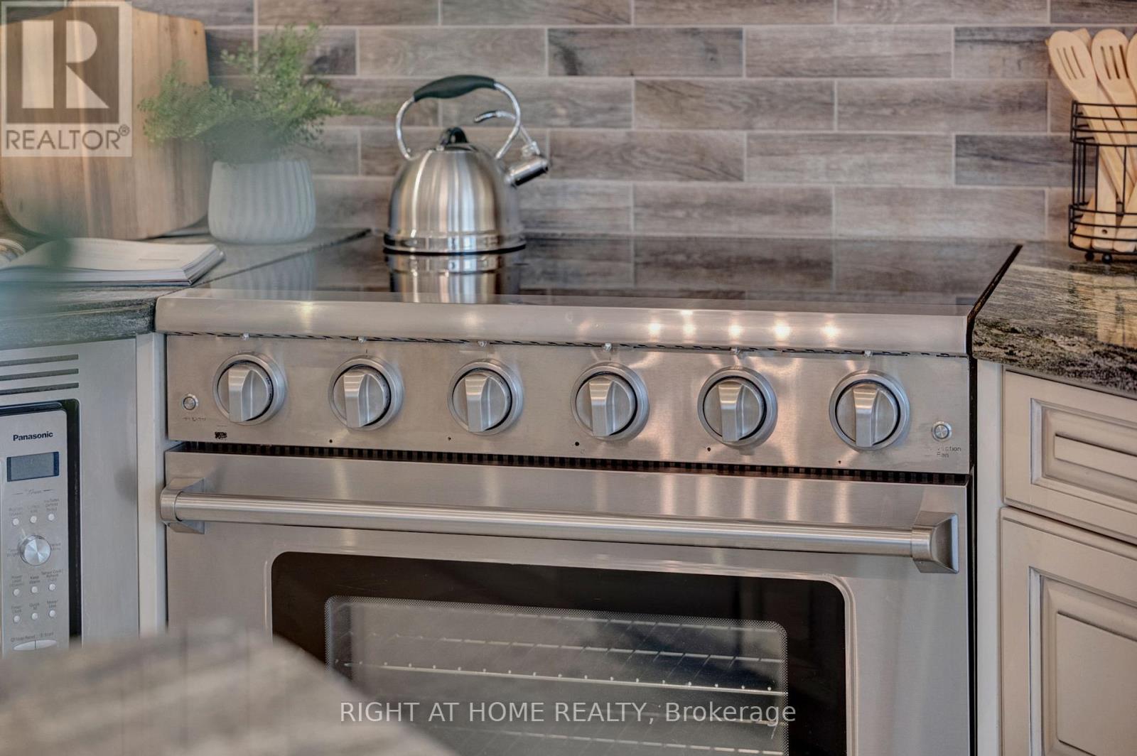 3850 Kinsale Road, Pickering, Ontario  L1Y 1E2 - Photo 15 - E12859238