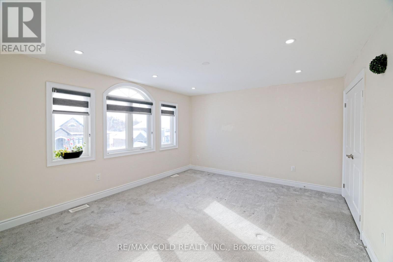 10 Stewart Crescent, Essa (Thornton), Ontario  L0L 2N0 - Photo 32 - N12859246