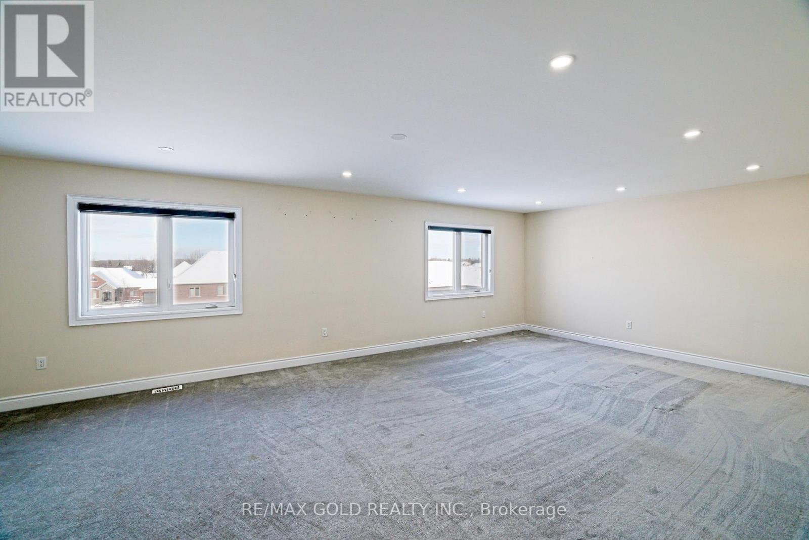 10 Stewart Crescent, Essa (Thornton), Ontario  L0L 2N0 - Photo 35 - N12859246