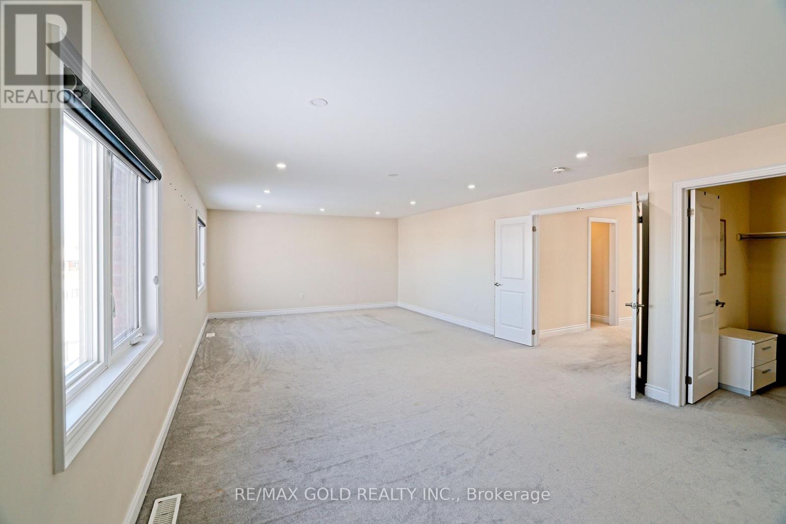 10 Stewart Crescent, Essa (Thornton), Ontario  L0L 2N0 - Photo 38 - N12859246