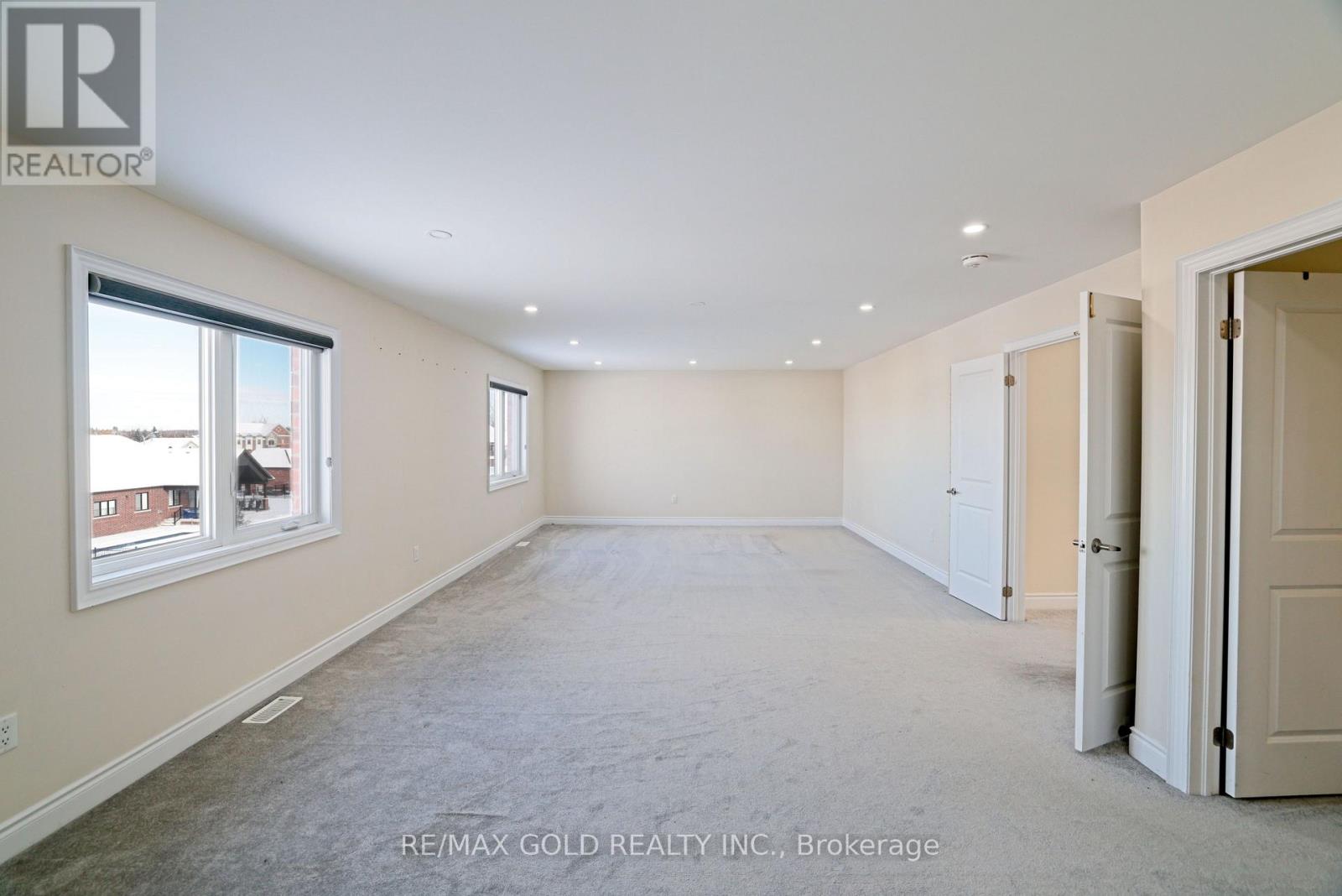 10 Stewart Crescent, Essa (Thornton), Ontario  L0L 2N0 - Photo 39 - N12859246