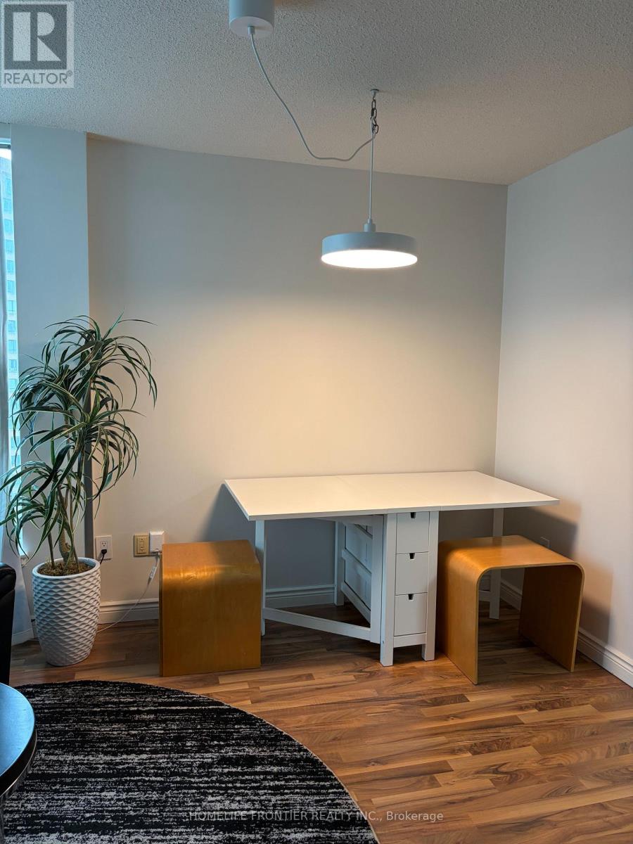 1710 - 38 Elm Street S, Toronto (Bay Street Corridor), Ontario  M5G 2K5 - Photo 7 - C12859216