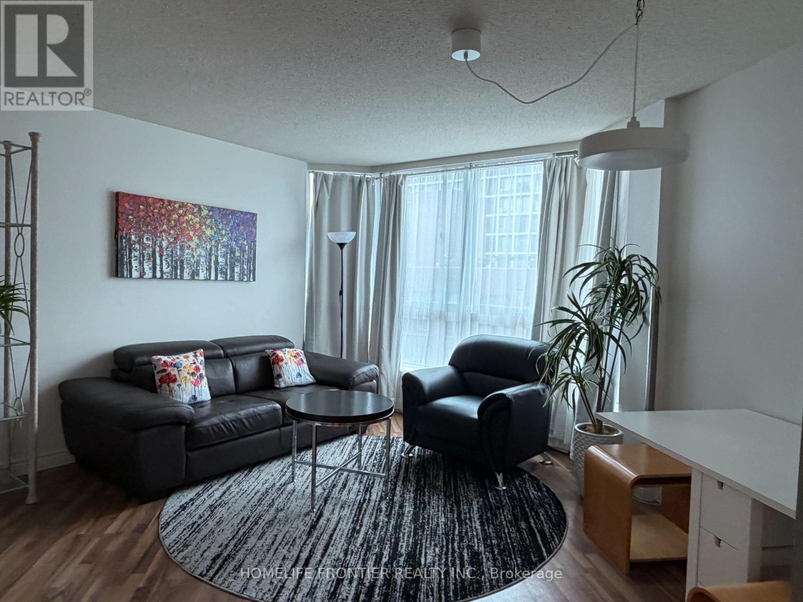 1710 - 38 Elm Street S, Toronto (Bay Street Corridor), Ontario  M5G 2K5 - Photo 2 - C12859216