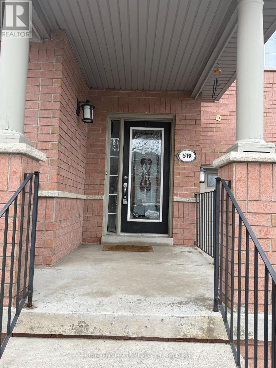 519 Delphine Drive, Burlington (Appleby), Ontario  L7L 6W7 - Photo 4 - W12859220