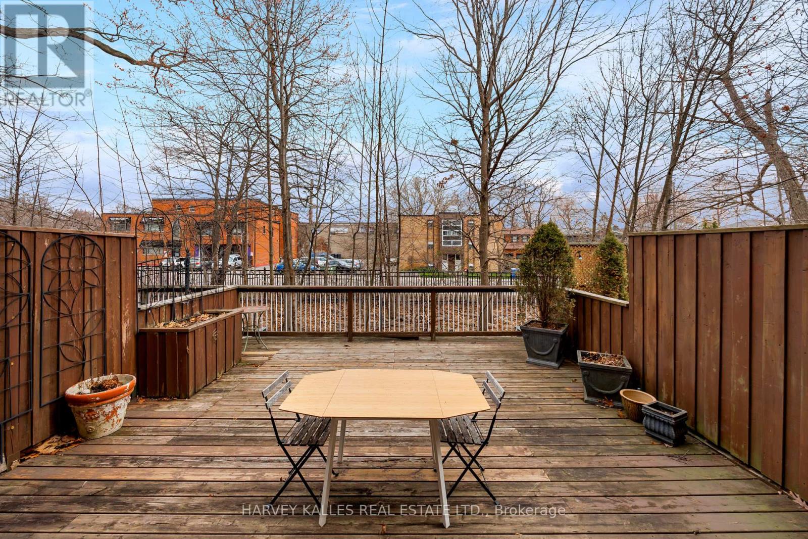 157 St Lawrence Drive, Mississauga (Port Credit), Ontario  L5G 4V2 - Photo 22 - W12859232