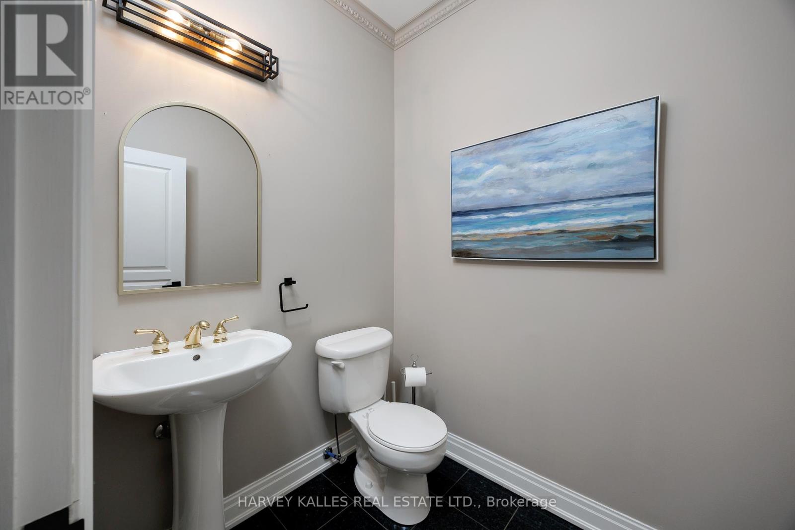 157 St Lawrence Drive, Mississauga (Port Credit), Ontario  L5G 4V2 - Photo 24 - W12859232