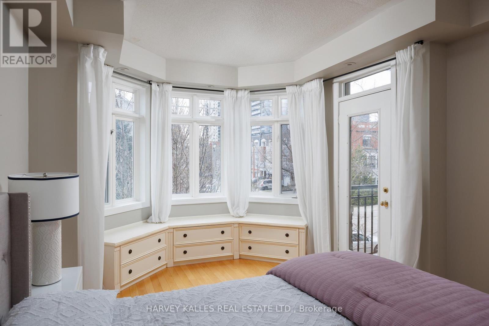 157 St Lawrence Drive, Mississauga (Port Credit), Ontario  L5G 4V2 - Photo 28 - W12859232