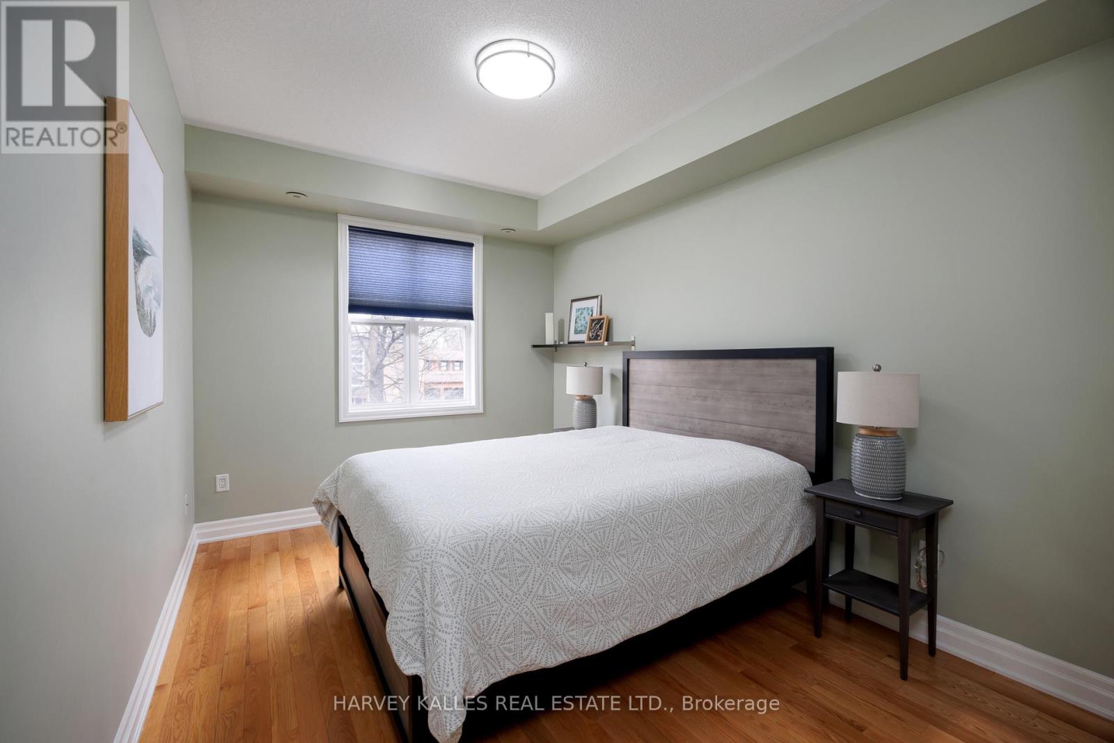 157 St Lawrence Drive, Mississauga (Port Credit), Ontario  L5G 4V2 - Photo 37 - W12859232