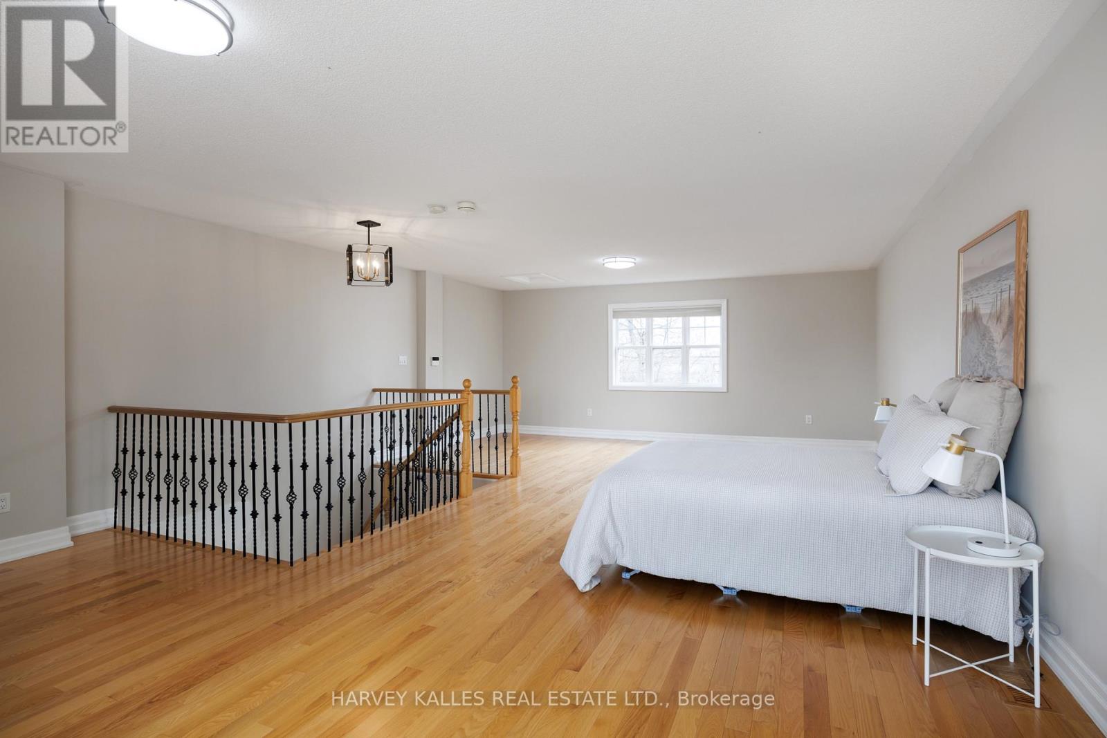 157 St Lawrence Drive, Mississauga (Port Credit), Ontario  L5G 4V2 - Photo 44 - W12859232