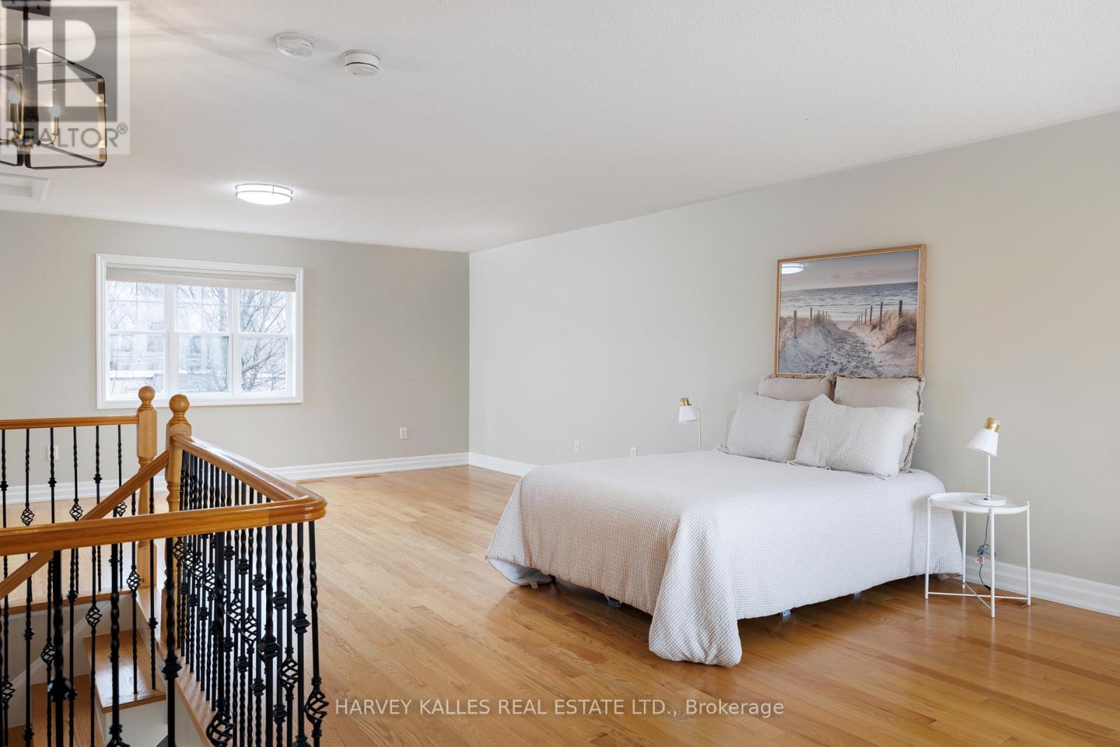 157 St Lawrence Drive, Mississauga (Port Credit), Ontario  L5G 4V2 - Photo 45 - W12859232